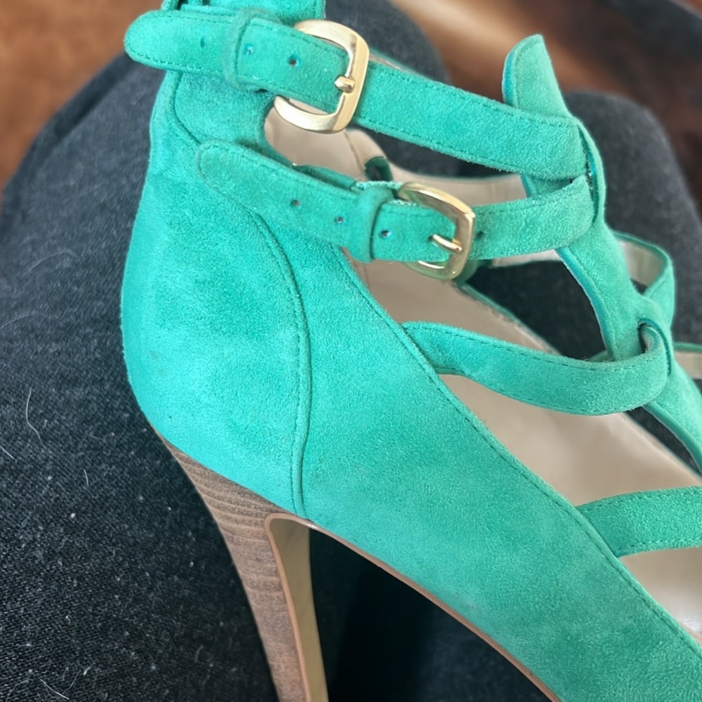 Rachel Roy Suede Teal Heels - Picture 11 of 12